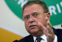 Ministro da Agricultura diz esperar que Justiça emita decisão sobre glifosato nesta terça-feira