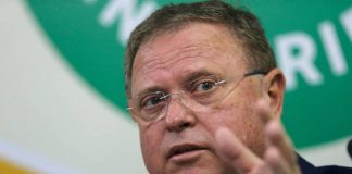 Ministro da Agricultura diz esperar que Justiça emita decisão sobre glifosato nesta terça-feira