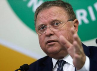 Ministro da Agricultura diz esperar que Justiça emita decisão sobre glifosato nesta terça-feira