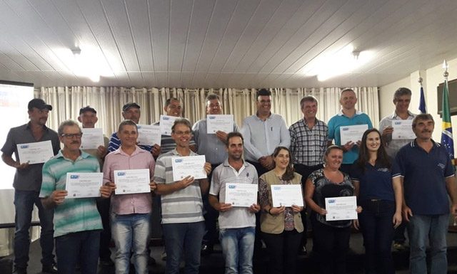 Produtores de Domingos Martins celebram equivalência ao Susaf/ES