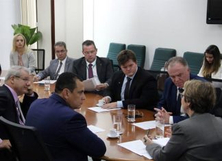 Governo do Estado discute prazo de adequação de portos com Ministério da Agricultura