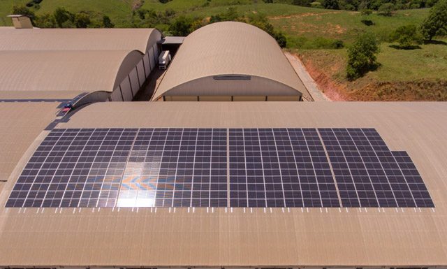 Sicoob e Coopeavi vão abastecer suas unidades com energia solar