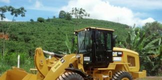 Governo do Estado entrega máquinas e equipamentos agrícolas para municípios