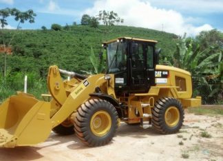 Governo do Estado entrega máquinas e equipamentos agrícolas para municípios