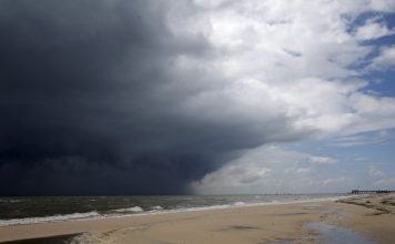 Alerta de granizo e tempestade para todo o ES; chuva deve continuar até o final do mês