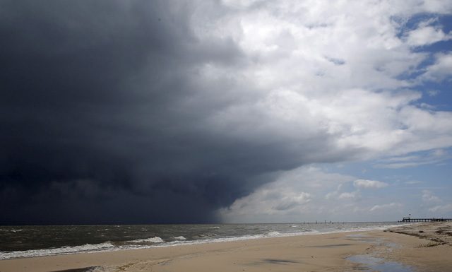 Alerta de granizo e tempestade para todo o ES; chuva deve continuar até o final do mês