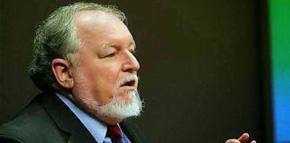 Luiz Carlos Molion na Feira de Agronegócios da Cooabriel