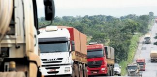 Acordo com caminhoneiros deve ser fechado semana que vem, diz ministro