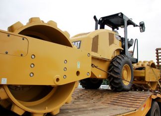 ES investe mais de R$ 5 milhões em máquinas, veículos e equipamentos para 31 municípios