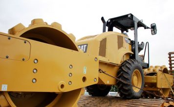ES investe mais de R$ 5 milhões em máquinas, veículos e equipamentos para 31 municípios