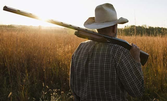 Bolsonaro diz que sancionará projeto que amplia posse de arma no campo
