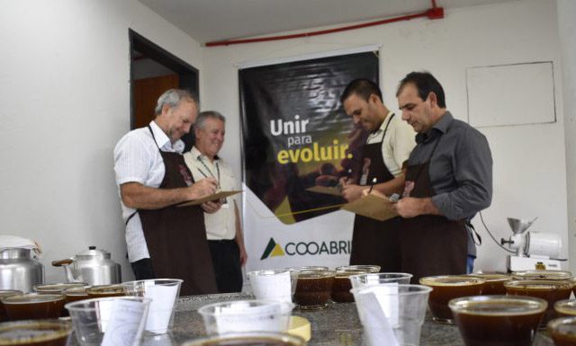 Cooabriel investe na construção de sala de provas de café, que atenderá a padrões internacionais
