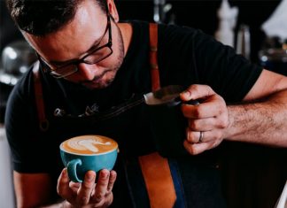 Barista premiado, Emerson Nascimento dará curso para formar novos especialistas em Vitória