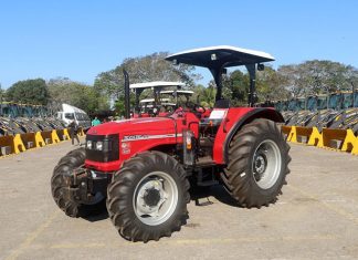 41 municípios capixabas recebem máquinas e equipamentos agrícolas