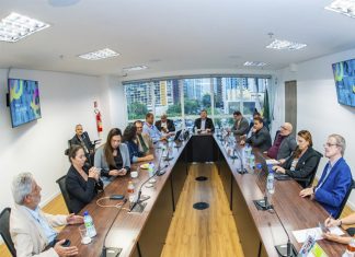 Diretoria Executiva da Mútua reúne-se com presidentes de Creas para fortalecer parcerias